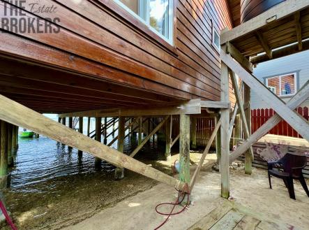 Waterfront Home with Boat Calabash Point