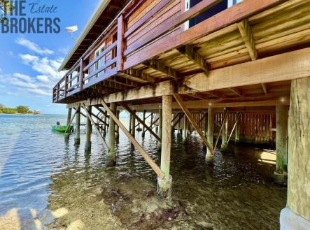 Waterfront Home with Boat Calabash Point