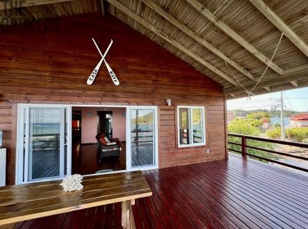 Waterfront Home with Boat Calabash Point