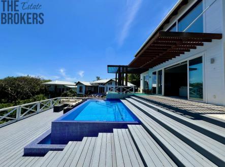 LUXURY 3BD & 3.5BT Home First Bight, Roatan
