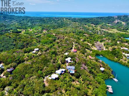 LUXURY 3BD & 3.5BT Home First Bight, Roatan