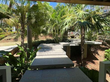 LUXURY 3BD & 3.5BT Home First Bight, Roatan