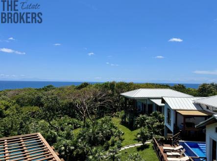 LUXURY 3BD & 3.5BT Home First Bight, Roatan