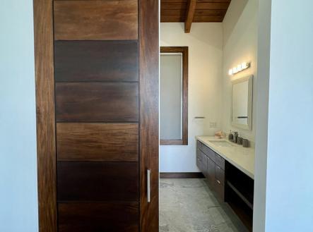 LUXURY 3BD & 3.5BT Home First Bight, Roatan