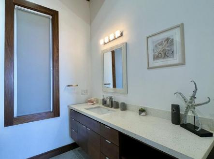 LUXURY 3BD & 3.5BT Home First Bight, Roatan