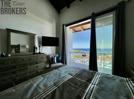 LUXURY 3BD & 3.5BT Home First Bight, Roatan