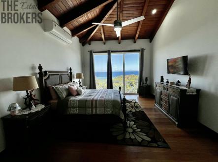 LUXURY 3BD & 3.5BT Home First Bight, Roatan