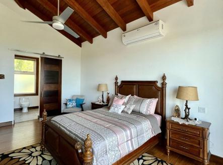 LUXURY 3BD & 3.5BT Home First Bight, Roatan