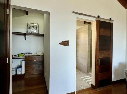 LUXURY 3BD & 3.5BT Home First Bight, Roatan