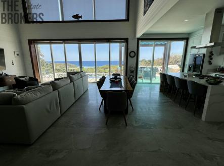 LUXURY 3BD & 3.5BT Home First Bight, Roatan