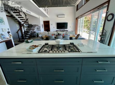 LUXURY 3BD & 3.5BT Home First Bight, Roatan