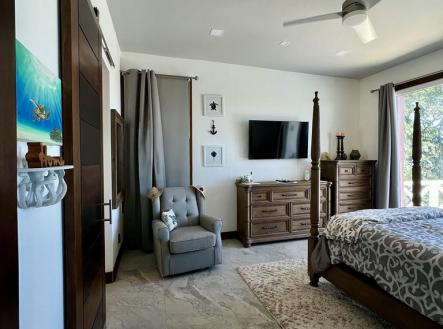 LUXURY 3BD & 3.5BT Home First Bight, Roatan