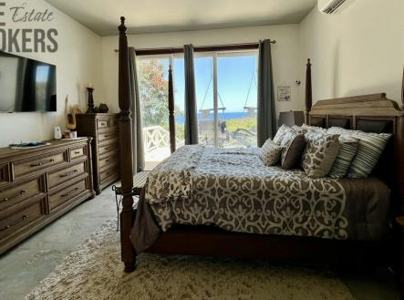 LUXURY 3BD & 3.5BT Home First Bight, Roatan