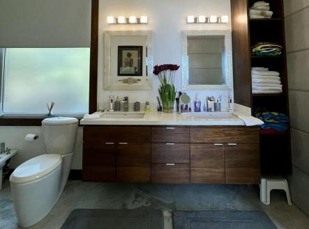 LUXURY 3BD & 3.5BT Home First Bight, Roatan