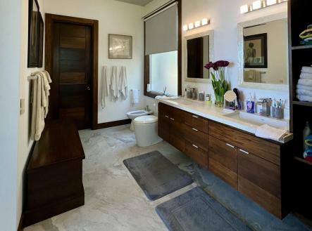 LUXURY 3BD & 3.5BT Home First Bight, Roatan