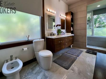 LUXURY 3BD & 3.5BT Home First Bight, Roatan