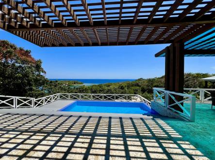 LUXURY 3BD & 3.5BT Home First Bight, Roatan