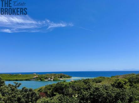 LUXURY 3BD & 3.5BT Home First Bight, Roatan