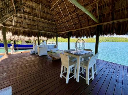 LUXURY 3BD & 3.5BT Home First Bight, Roatan