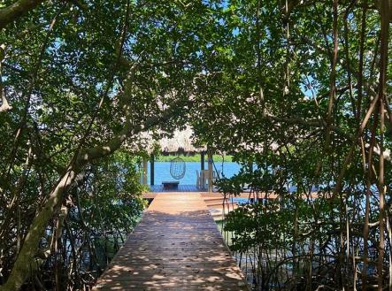 LUXURY 3BD & 3.5BT Home First Bight, Roatan