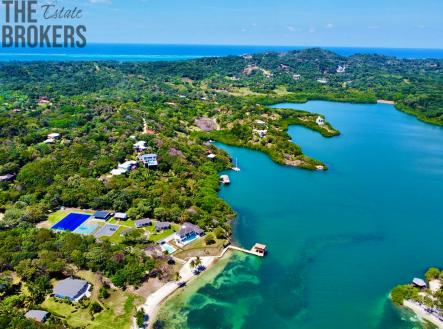 LUXURY 3BD & 3.5BT Home First Bight, Roatan