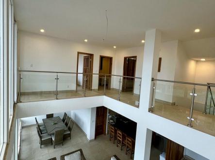 The Marina Home, 5BD & 4BT Jonesville Point, Roatan