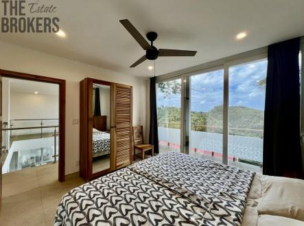 The Marina Home, 5BD & 4BT Jonesville Point, Roatan