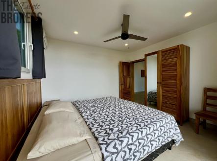 The Marina Home, 5BD & 4BT Jonesville Point, Roatan