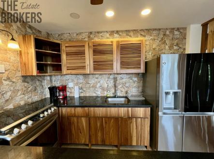 The Marina Home, 5BD & 4BT Jonesville Point, Roatan