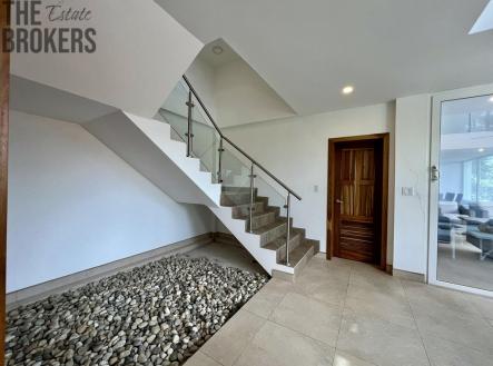 The Marina Home, 5BD & 4BT Jonesville Point, Roatan