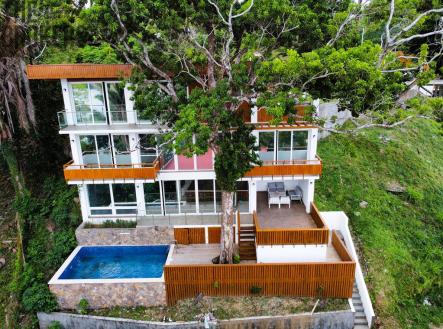 The Marina Home, 5BD & 4BT Jonesville Point, Roatan