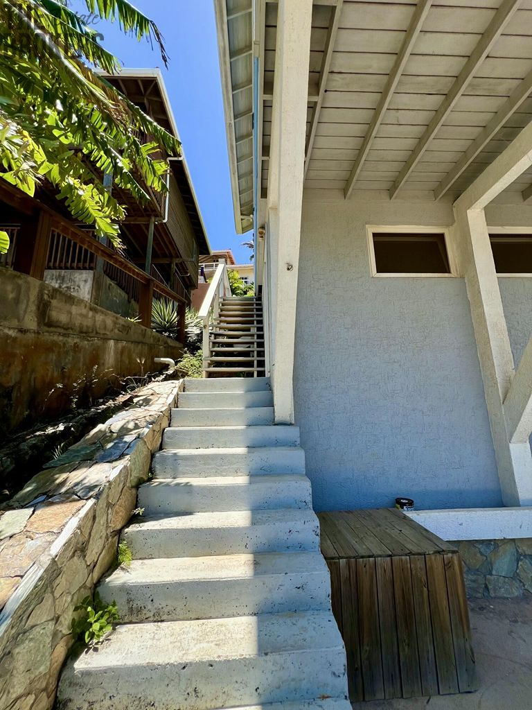 Blue House Czech Village, Roatan