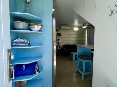 Blue House Czech Village, Roatan