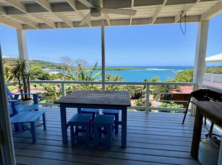Blue House Czech Village, Roatan