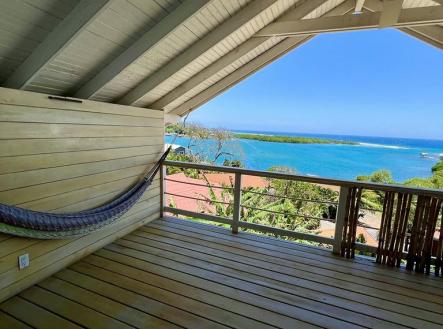 Blue House Czech Village, Roatan