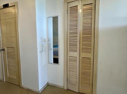 Blue House Czech Village, Roatan