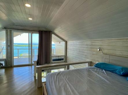 Blue House Czech Village, Roatan