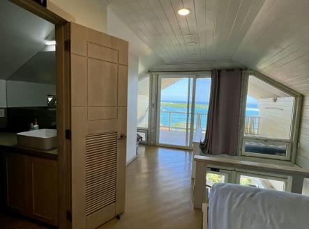 Blue House Czech Village, Roatan