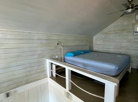 Blue House Czech Village, Roatan