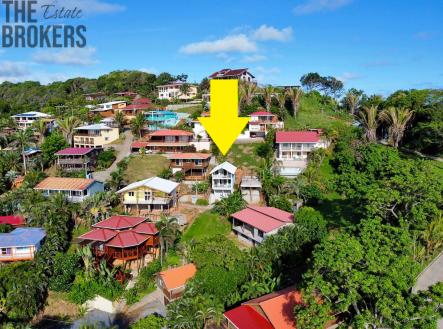 Blue House Czech Village, Roatan