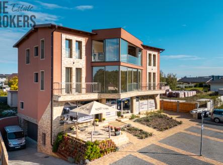 Pronájem obchodní prostor, 99 m²