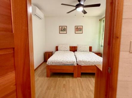 2BD&2BT Wooden Bungalow Diamond Hill Resort, Roatan