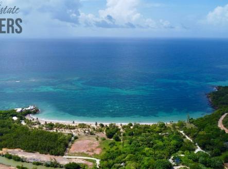 2BD&2BT Wooden Bungalow Diamond Hill Resort, Roatan