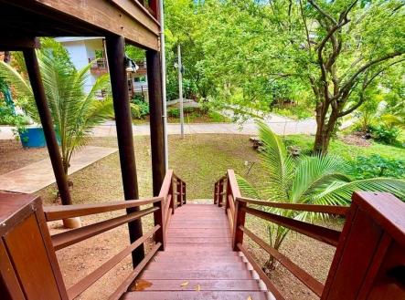 2BD&2BT Wooden Bungalow Diamond Hill Resort, Roatan