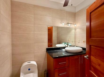 2BD&2BT Wooden Bungalow Diamond Hill Resort, Roatan