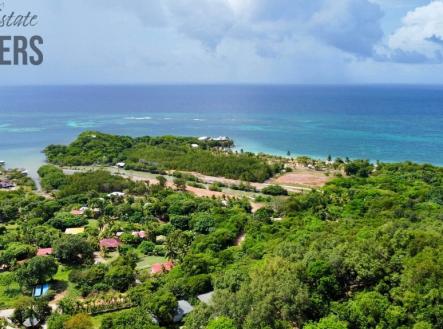 2BD&2BT Wooden Bungalow Diamond Hill Resort, Roatan