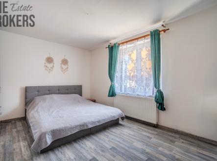 Prodej - nájemní dům, 456 m²