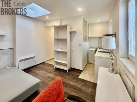 Pronájem bytu, 1+kk, 22 m²