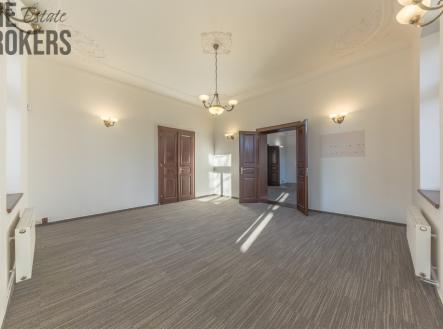 Pronájem kanceláře, 230 m²