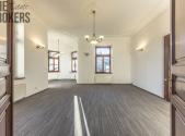 Pronájem kanceláře, 230 m²